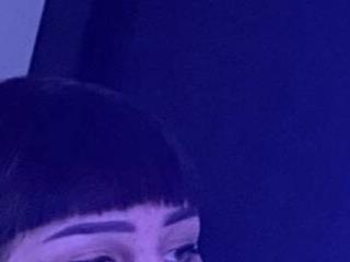LeslieThomass