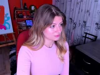 emmaa hostt