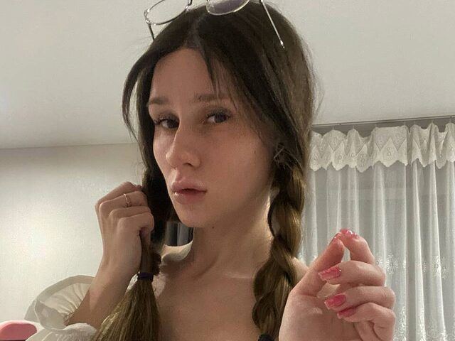 Kira Walker