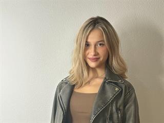 Tiffany Holmquest