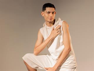 Adonis WB