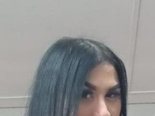 Eemily -