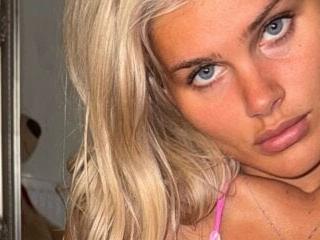 English Teen Evelyn