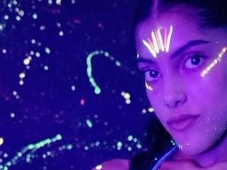 Max Bella