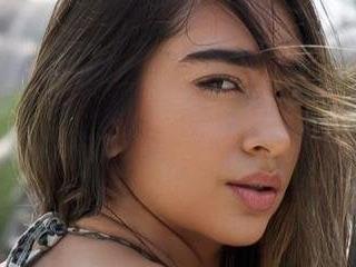 Scarlett grand